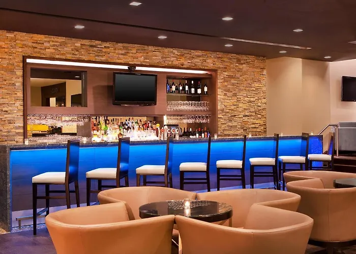 Sheraton Crescent Hotel 4*